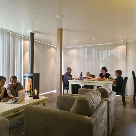 Willa Domaine Golden Lakes Village 5 *