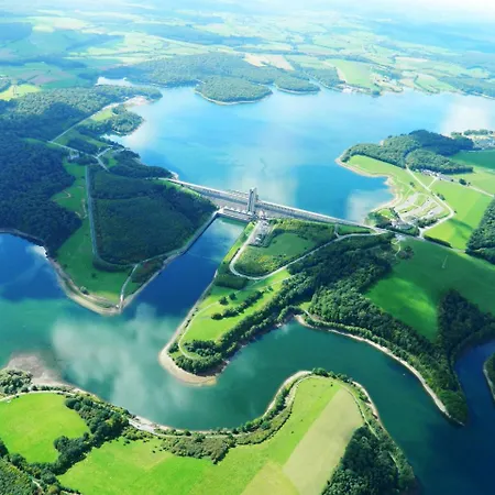 Domaine Golden Lakes Village 5 * Boussu-lez-Walcourt